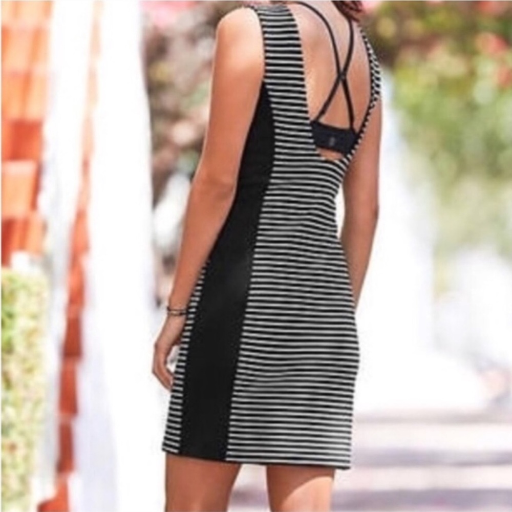 Athleta Mala Black White Sleeveless Striped Dress